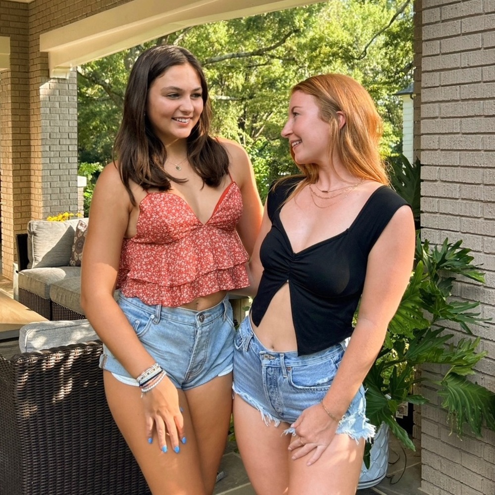 Meet your Posher, Alicia